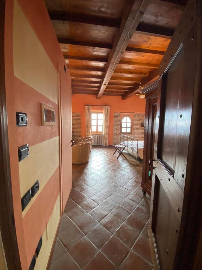 Foresteria Ristorante Conti Roero Monticello d'Alba エクステリア 写真