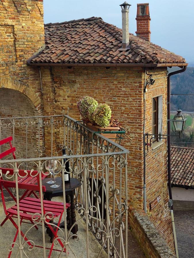 Foresteria Ristorante Conti Roero Monticello d'Alba エクステリア 写真