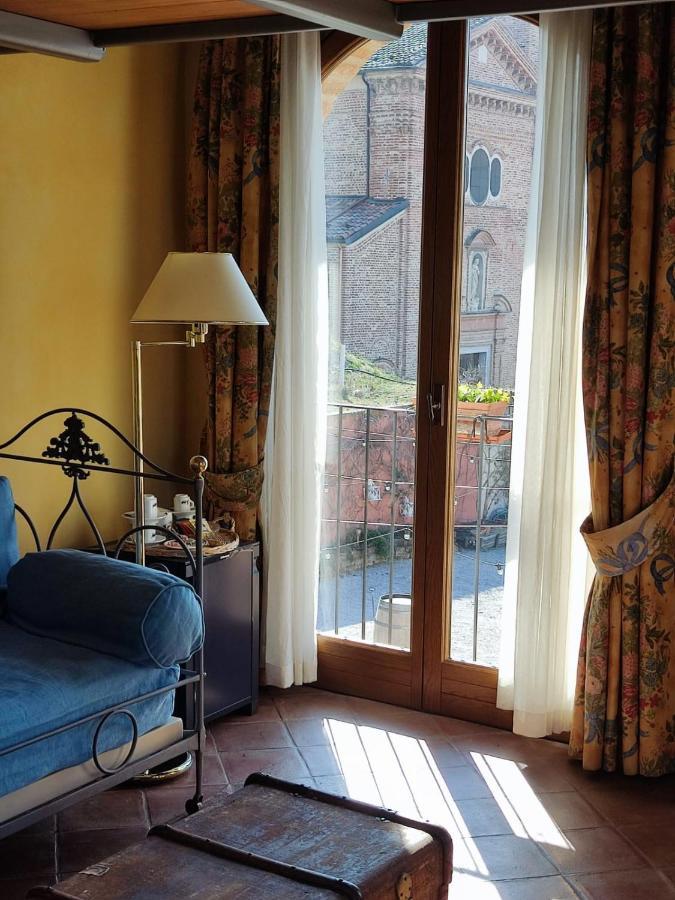 Foresteria Ristorante Conti Roero Monticello d'Alba エクステリア 写真