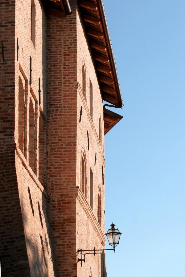 Foresteria Ristorante Conti Roero Monticello d'Alba エクステリア 写真